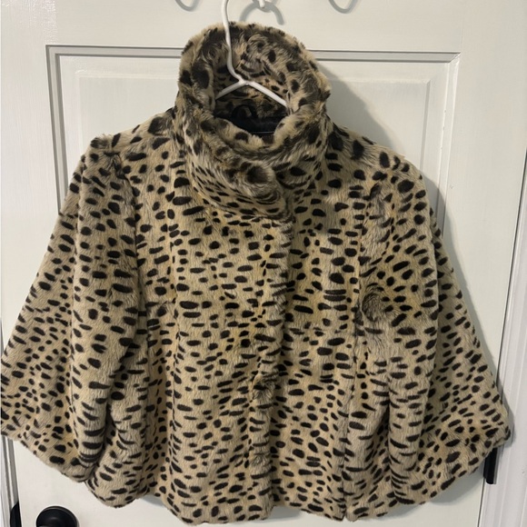EUC Womens Faux Fur Evening Jacket XS Cheetah Old Money Upper Class Animal Print - Picture 2 of 12